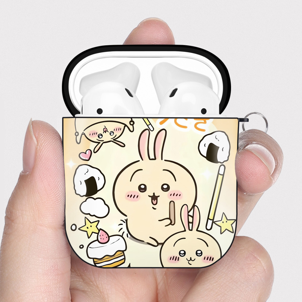 （画像用） ちいかわ Chii-kawa AirPods 第2世代保護ケース ハードシェル ブラック 耐衝撃・防指紋・カラビナ付き