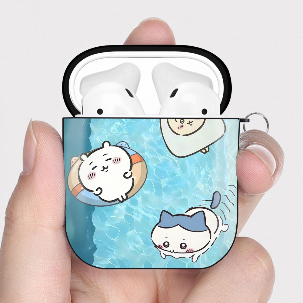 （画像用） ちいかわ Chii-kawa AirPods 第2世代保護ケース ハードシェル ブラック 耐衝撃・防指紋・カラビナ付き