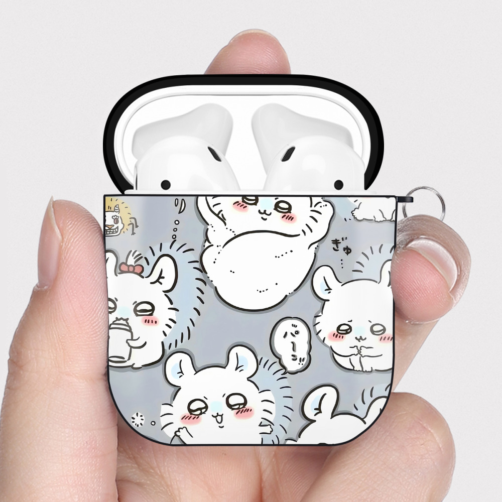 （画像用） ちいかわ Chii-kawa AirPods 第2世代保護ケース ハードシェル ブラック 耐衝撃・防指紋・カラビナ付き