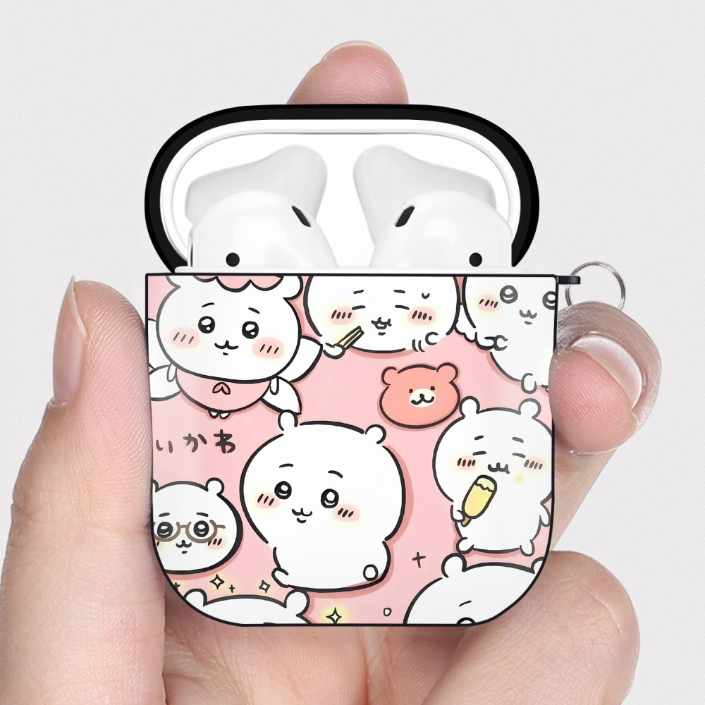 （画像用） ちいかわ Chii-kawa AirPods 第2世代保護ケース ハードシェル ブラック 耐衝撃・防指紋・カラビナ付き