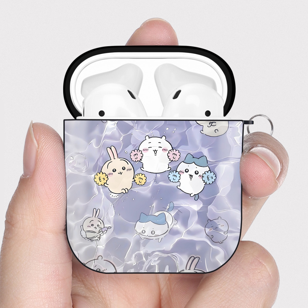 （画像用） ちいかわ Chii-kawa AirPods 第2世代保護ケース ハードシェル ブラック 耐衝撃・防指紋・カラビナ付き