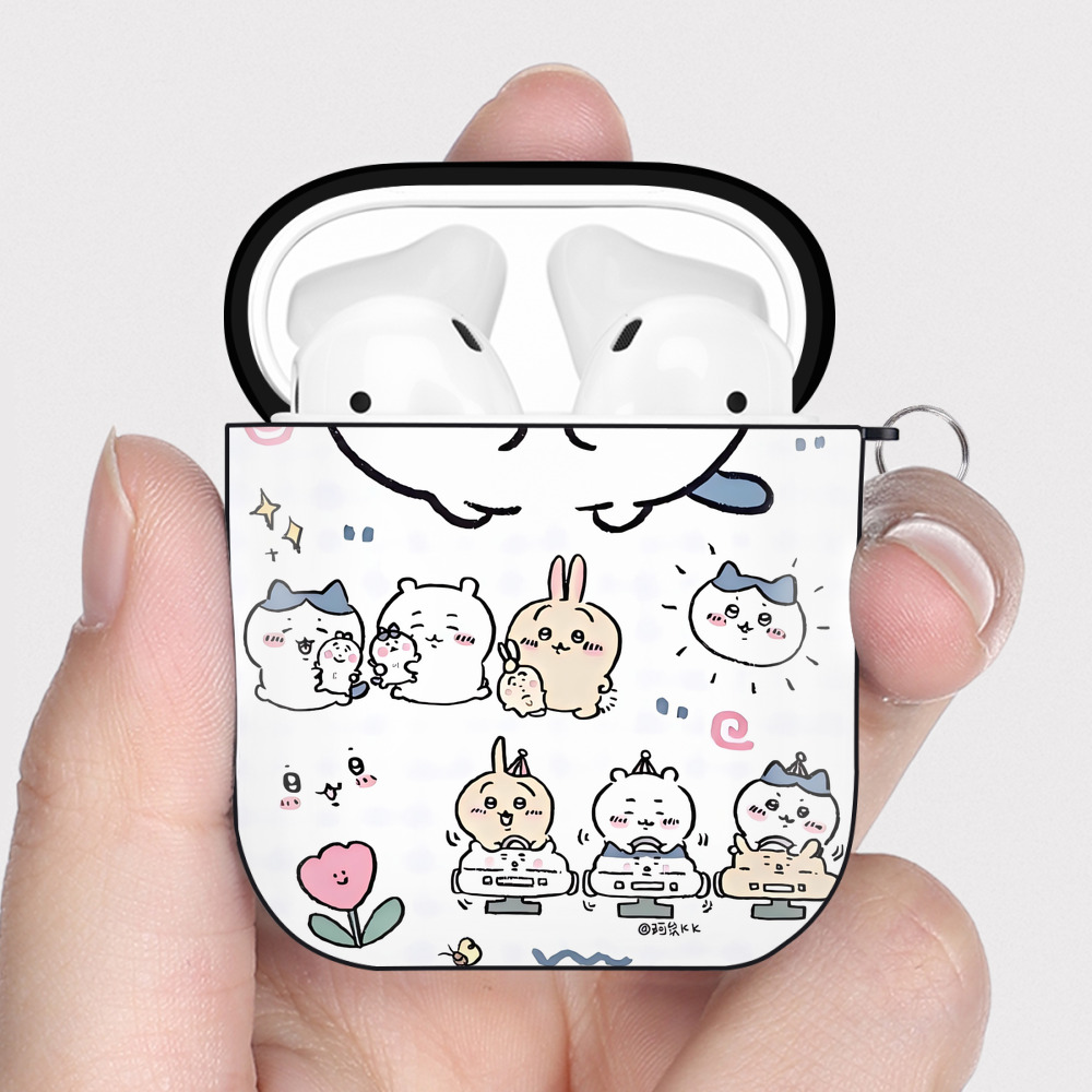 （画像用） ちいかわ Chii-kawa AirPods 第2世代保護ケース ハードシェル ブラック 耐衝撃・防指紋・カラビナ付き