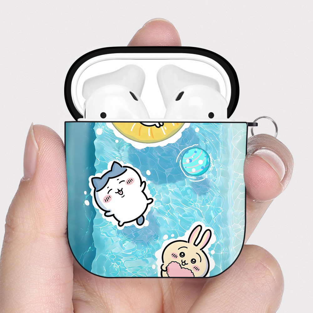 （画像用） ちいかわ Chii-kawa AirPods 第2世代保護ケース ハードシェル ブラック 耐衝撃・防指紋・カラビナ付き