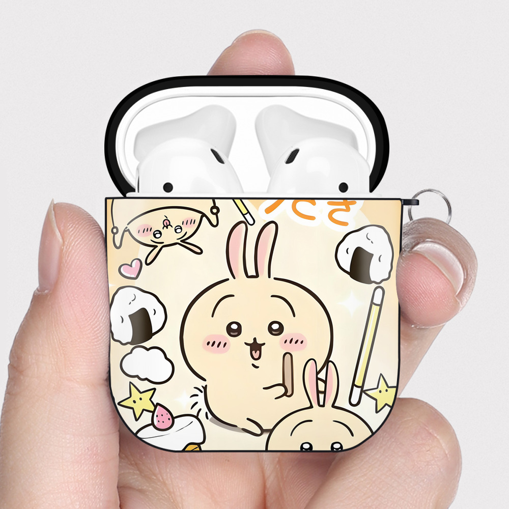 （画像用） ちいかわ Chii-kawa AirPods 第2世代保護ケース ハードシェル ブラック 耐衝撃・防指紋・カラビナ付き