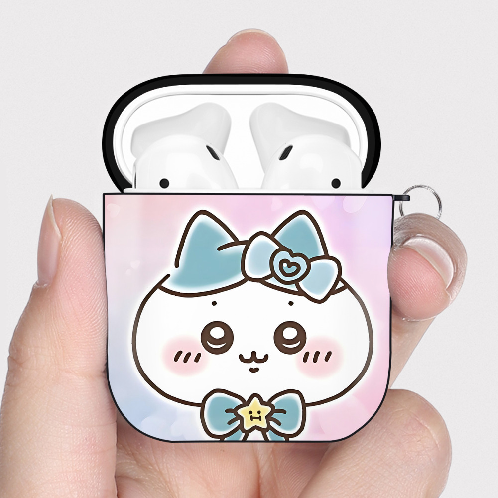 （画像用） ちいかわ Chii-kawa AirPods 第2世代保護ケース ハードシェル ブラック 耐衝撃・防指紋・カラビナ付き