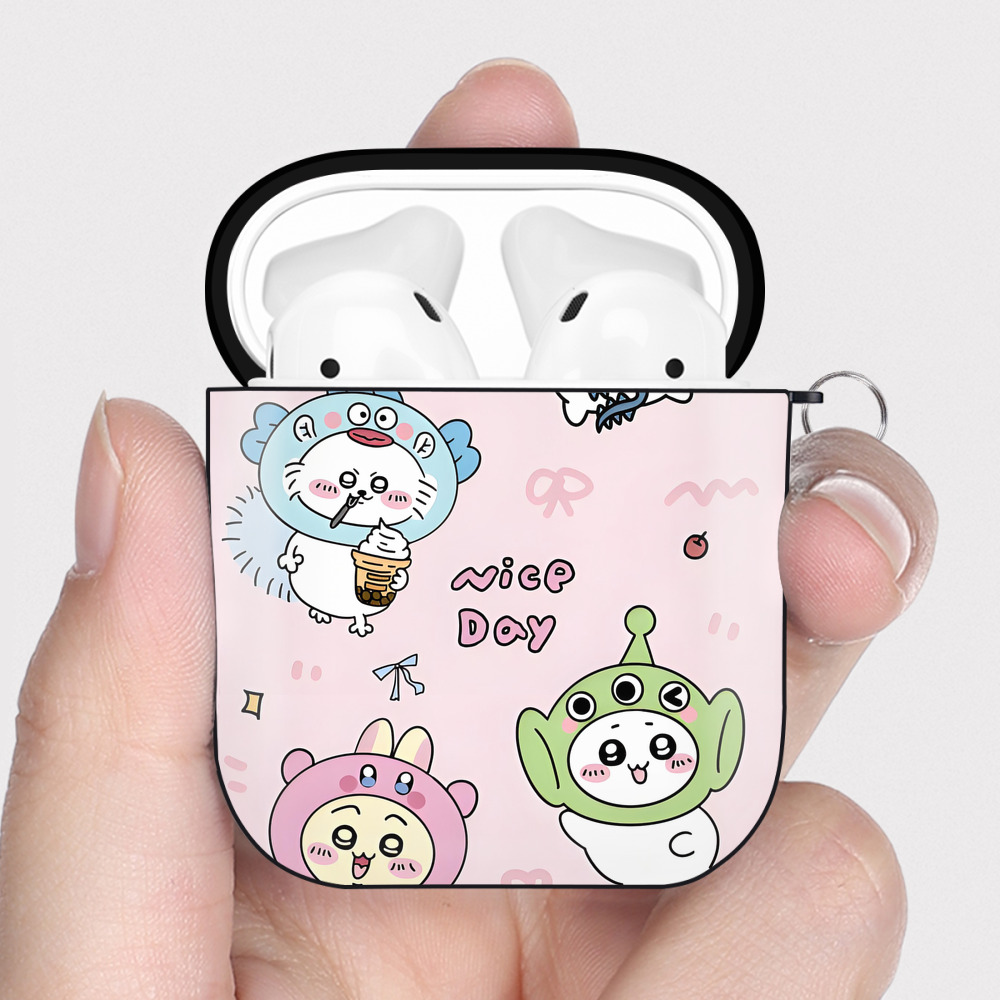 （画像用） ちいかわ Chii-kawa AirPods 第2世代保護ケース ハードシェル ブラック 耐衝撃・防指紋・カラビナ付き