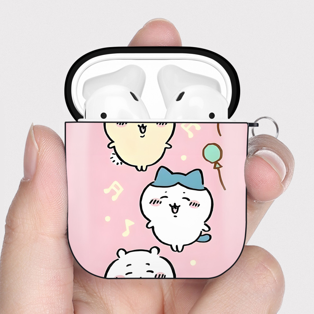 （画像用） ちいかわ Chii-kawa AirPods 第2世代保護ケース ハードシェル ブラック 耐衝撃・防指紋・カラビナ付き