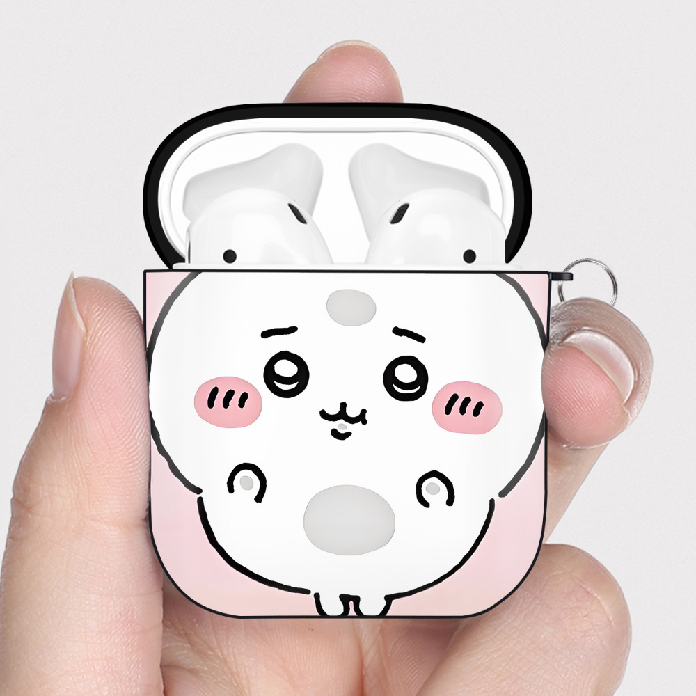 （画像用） ちいかわ Chii-kawa AirPods 第2世代保護ケース ハードシェル ブラック 耐衝撃・防指紋・カラビナ付き