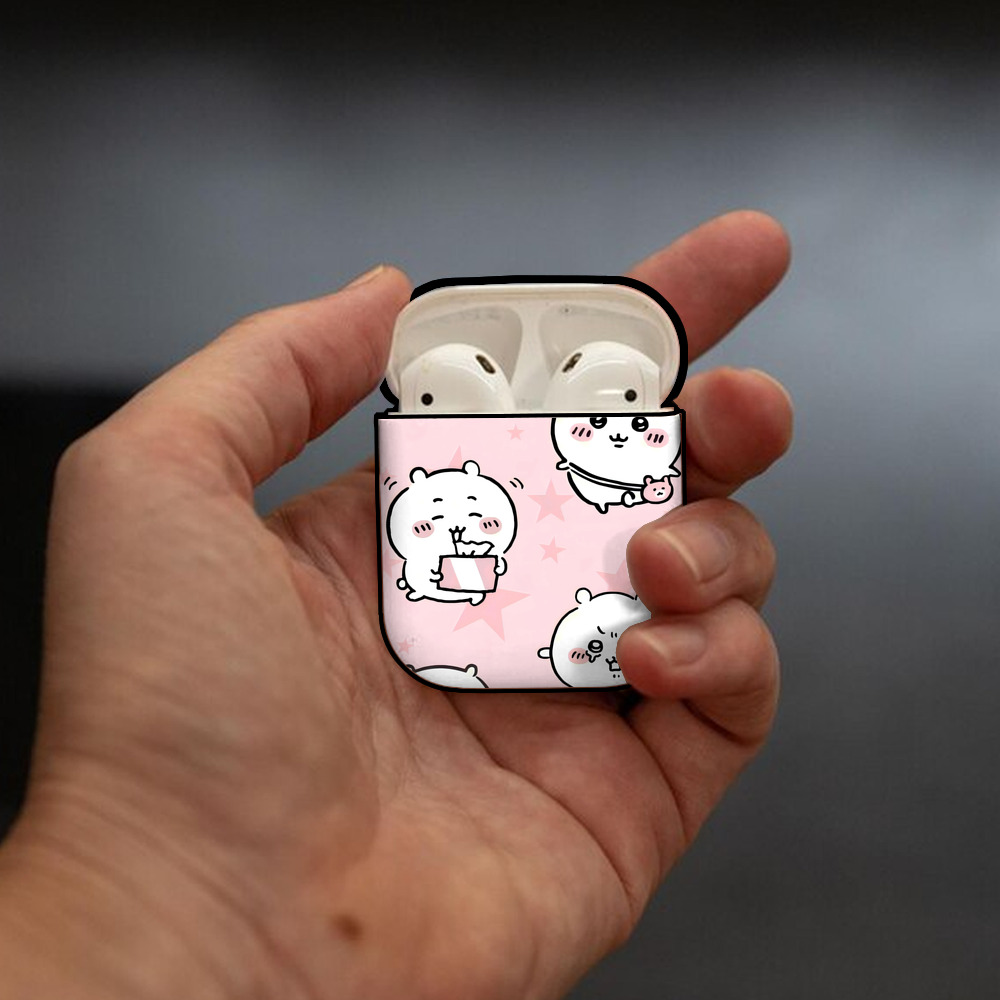 ちいかわ Chii-kawa AirPods 第2世代保護ケース ハードシェル ブラック 耐衝撃・防指紋・カラビナ付き