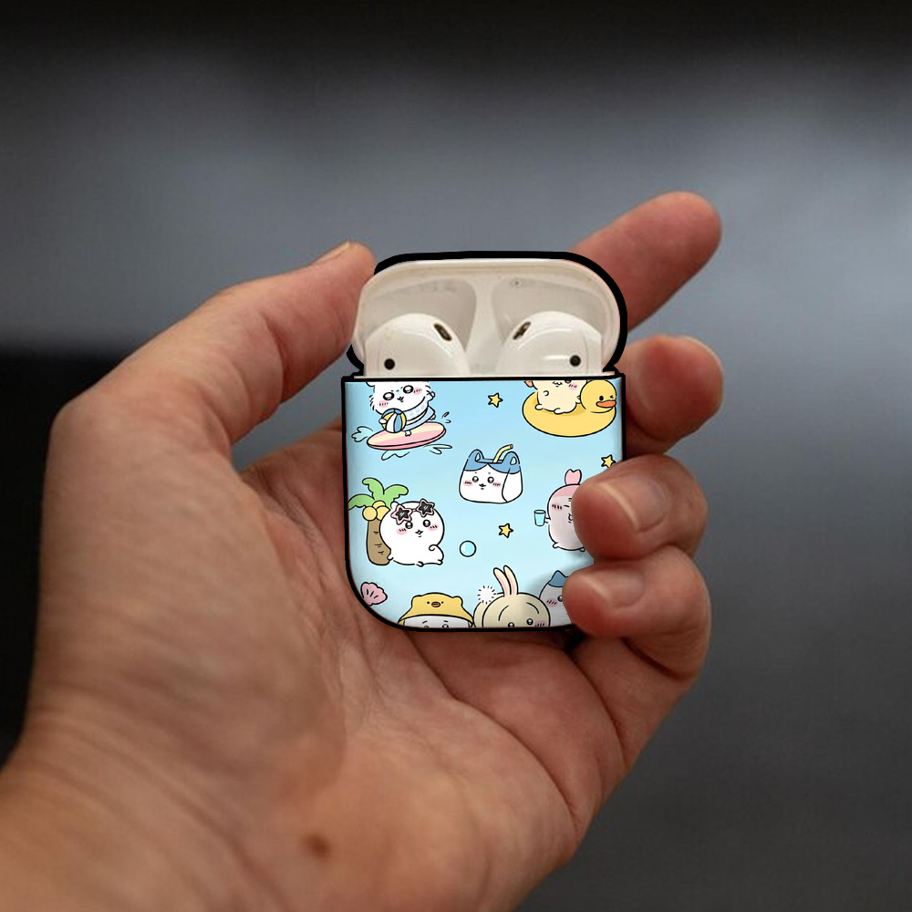 ちいかわ Chii-kawa AirPods 第2世代保護ケース ハードシェル ブラック 耐衝撃・防指紋・カラビナ付き