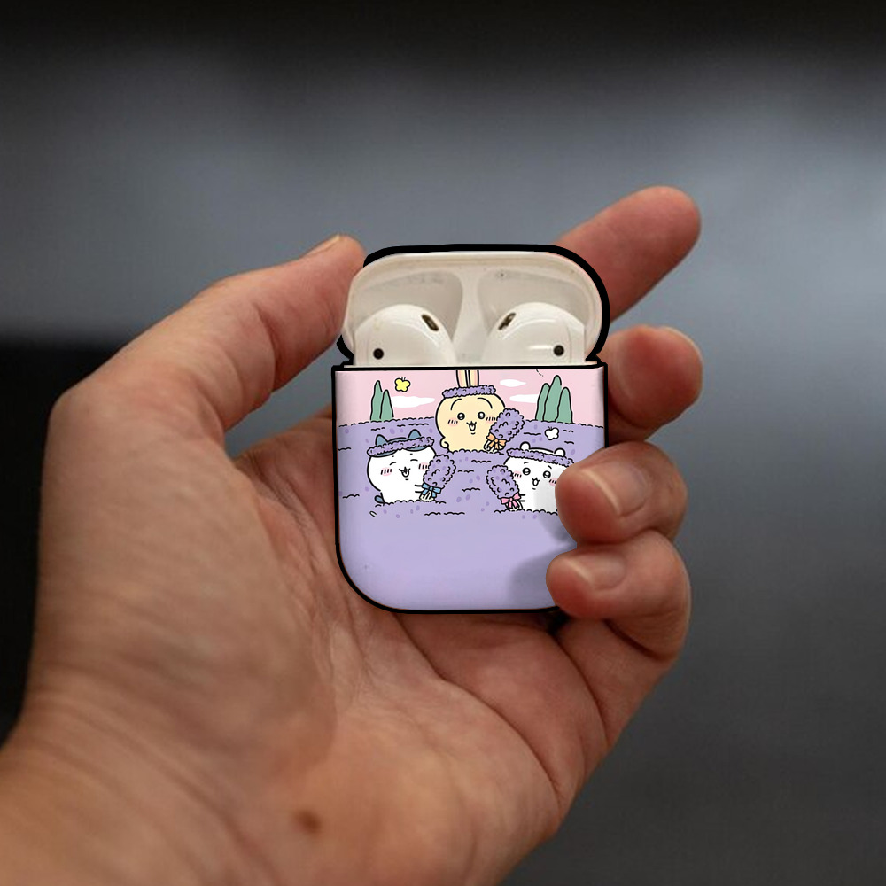 ちいかわ Chii-kawa AirPods 第2世代保護ケース ハードシェル ブラック 耐衝撃・防指紋・カラビナ付き