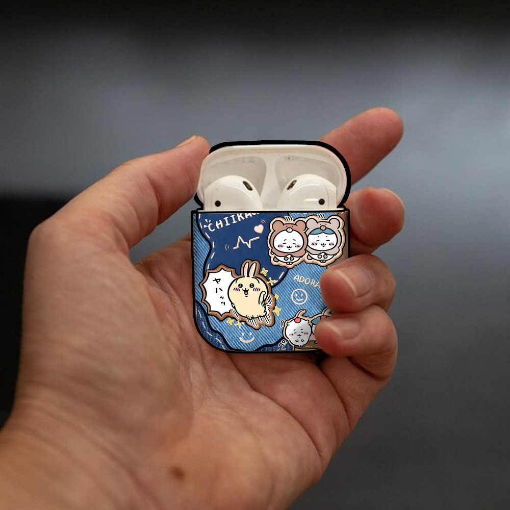 ちいかわ Chii-kawa AirPods 第2世代保護ケース ハードシェル ブラック 耐衝撃・防指紋・カラビナ付き