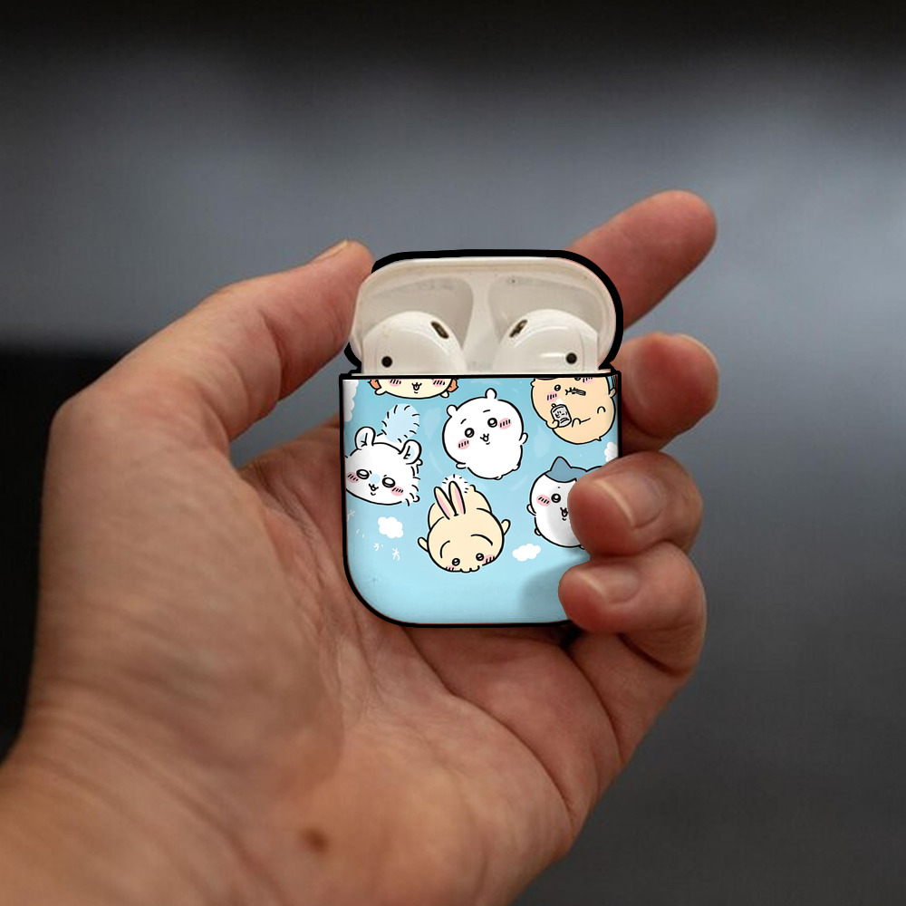 ちいかわ Chii-kawa AirPods 第2世代保護ケース ハードシェル ブラック 耐衝撃・防指紋・カラビナ付き