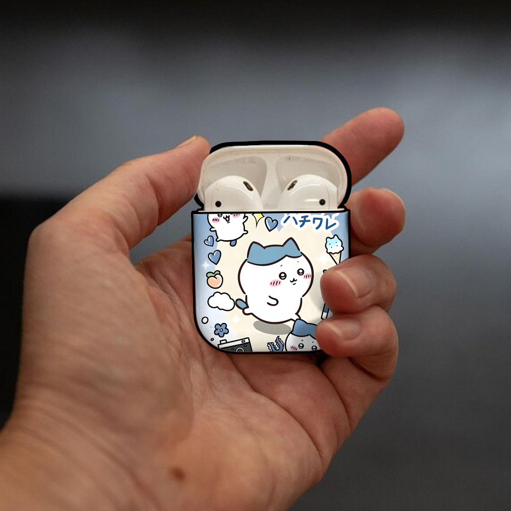 ちいかわ Chii-kawa AirPods 第2世代保護ケース ハードシェル ブラック 耐衝撃・防指紋・カラビナ付き