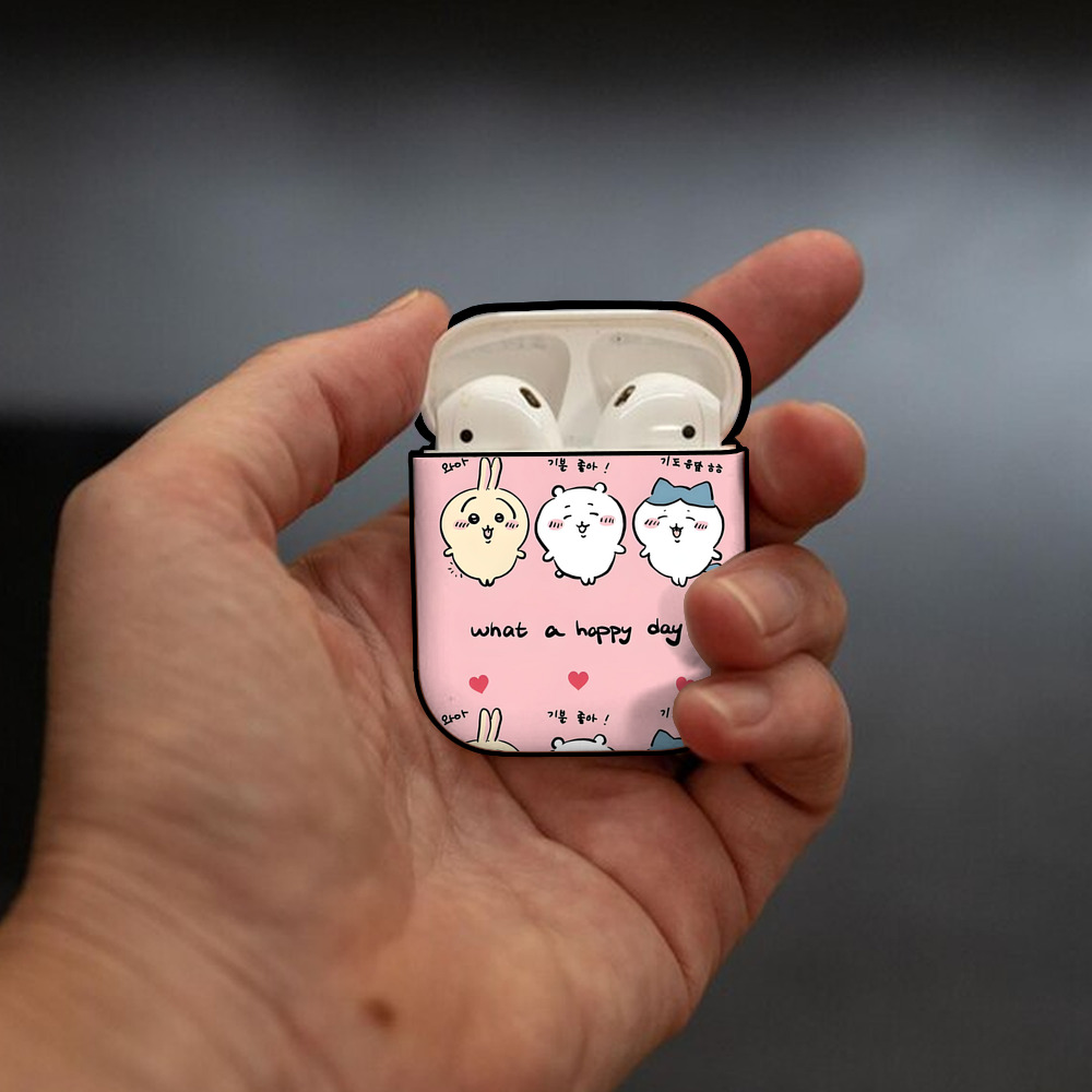 ちいかわ Chii-kawa AirPods 第2世代保護ケース ハードシェル ブラック 耐衝撃・防指紋・カラビナ付き