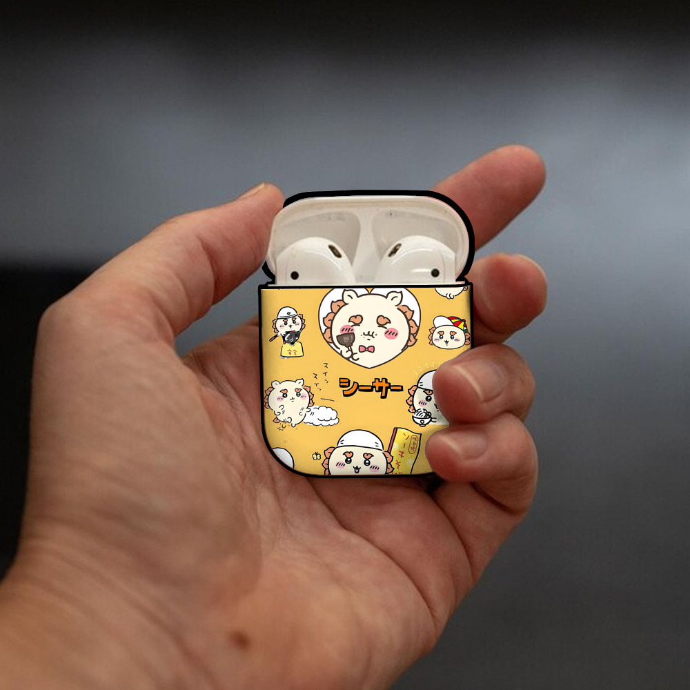 ちいかわ Chii-kawa AirPods 第2世代保護ケース ハードシェル ブラック 耐衝撃・防指紋・カラビナ付き