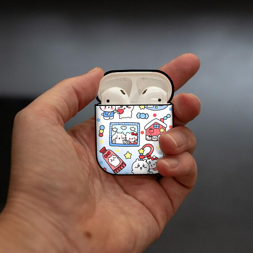 ちいかわ Chii-kawa AirPods 第2世代保護ケース ハードシェル ブラック 耐衝撃・防指紋・カラビナ付き
