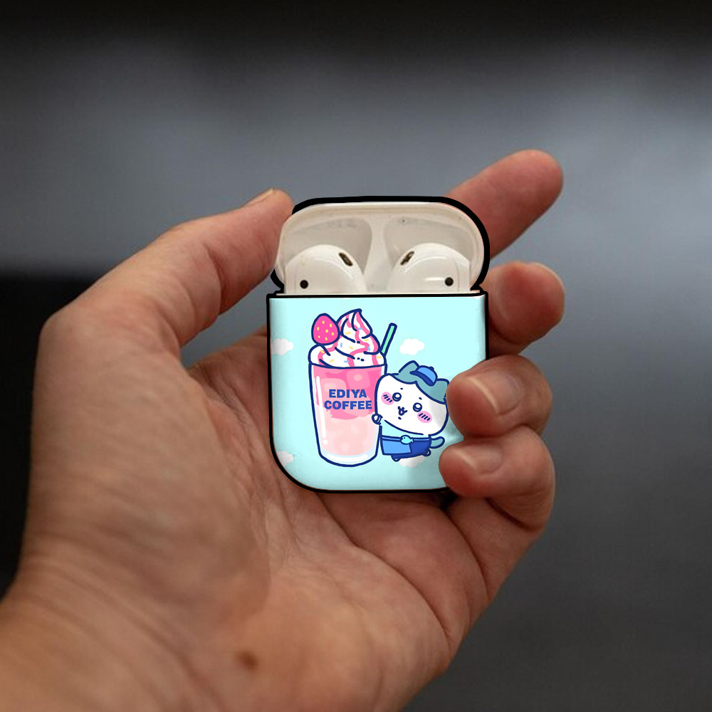 ちいかわ Chii-kawa AirPods 第2世代保護ケース ハードシェル ブラック 耐衝撃・防指紋・カラビナ付き