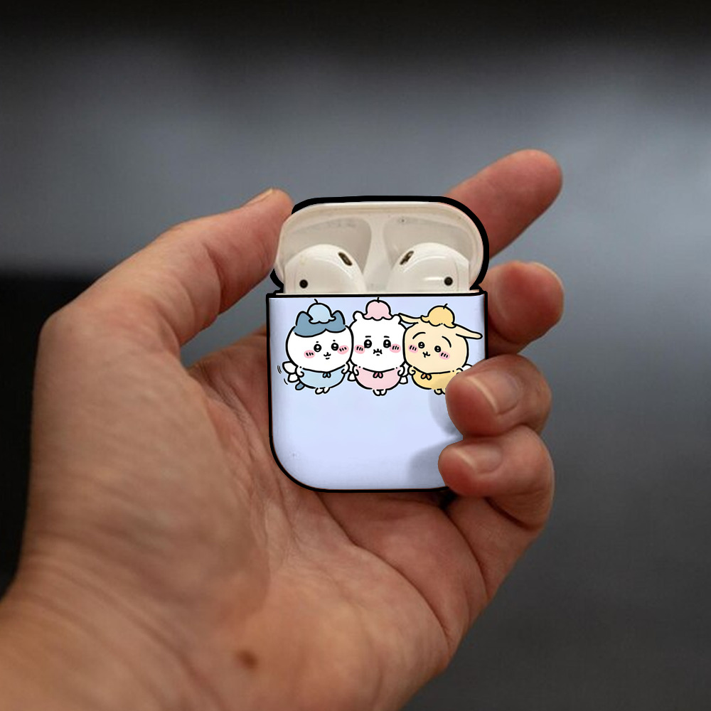 ちいかわ Chii-kawa AirPods 第2世代保護ケース ハードシェル ブラック 耐衝撃・防指紋・カラビナ付き
