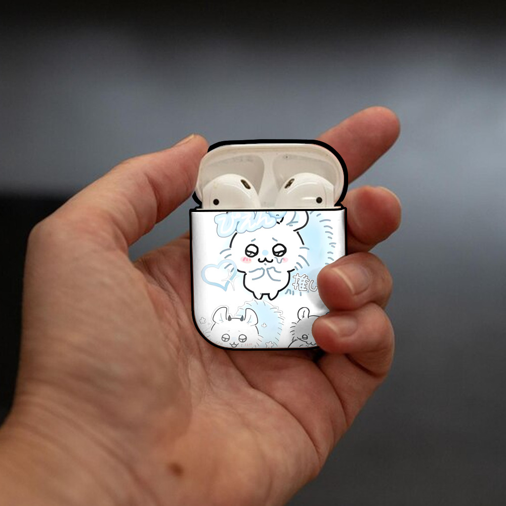 ちいかわ Chii-kawa AirPods 第2世代保護ケース ハードシェル ブラック 耐衝撃・防指紋・カラビナ付き