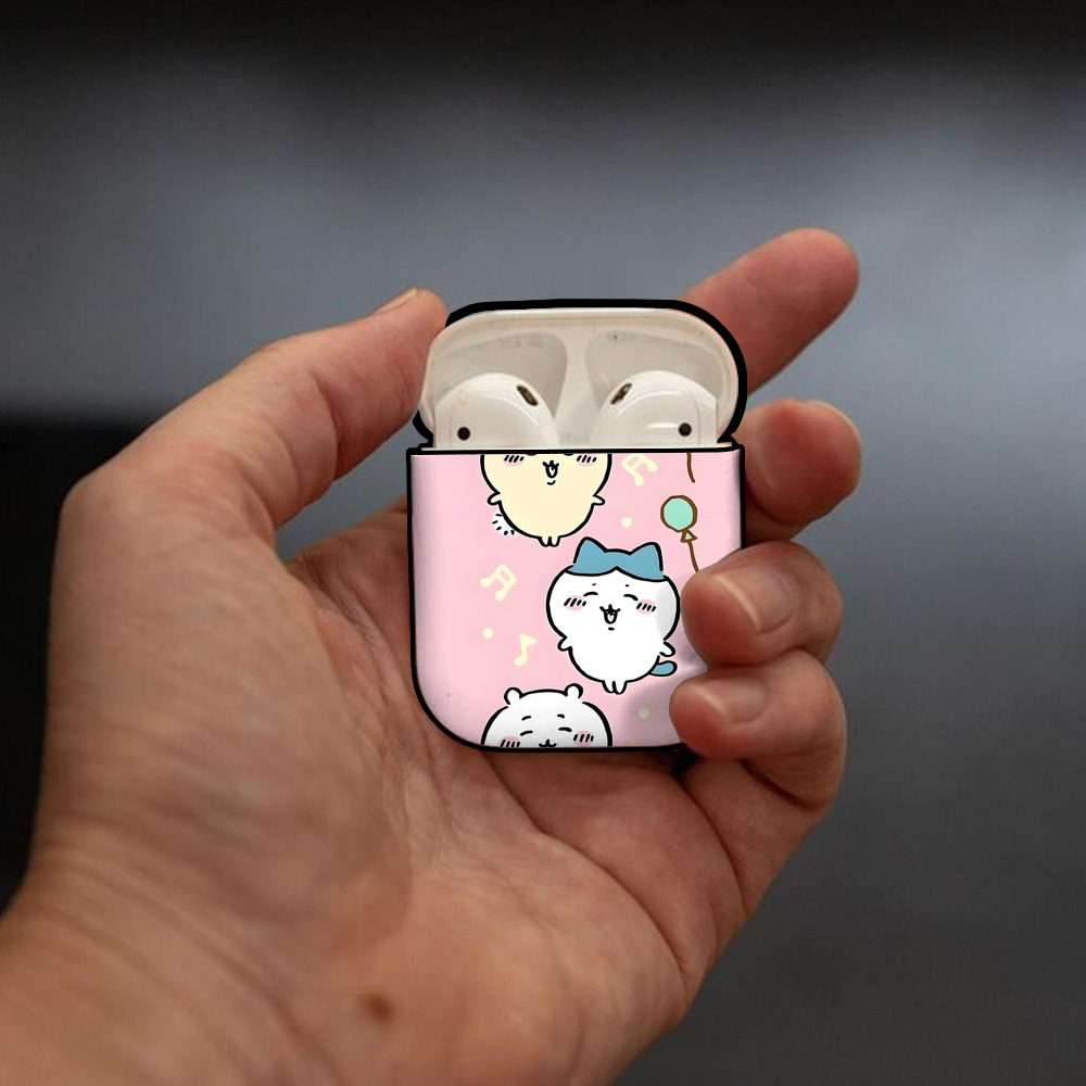 ちいかわ Chii-kawa AirPods 第2世代保護ケース ハードシェル ブラック 耐衝撃・防指紋・カラビナ付き