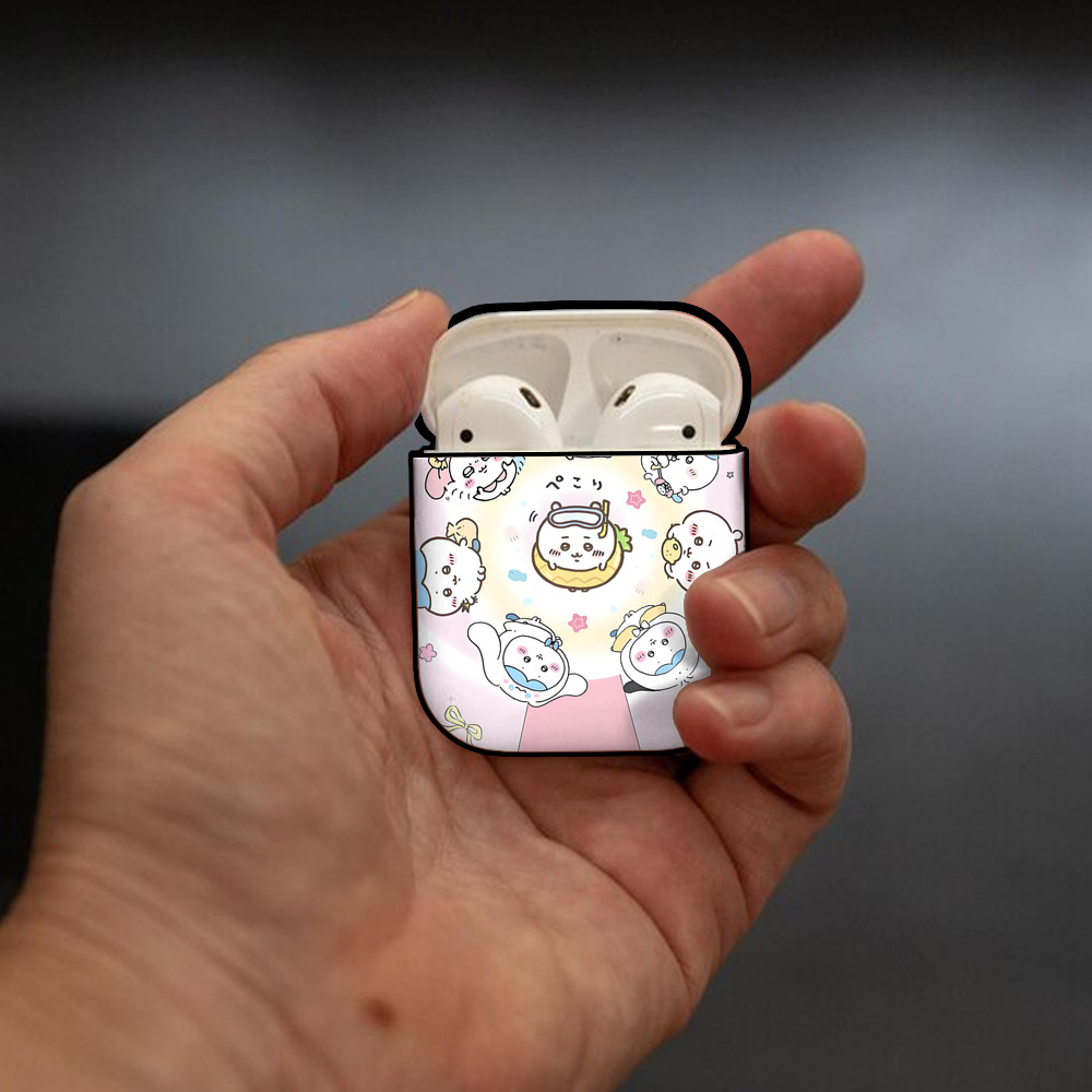 ちいかわ Chii-kawa AirPods 第2世代保護ケース ハードシェル ブラック 耐衝撃・防指紋・カラビナ付き