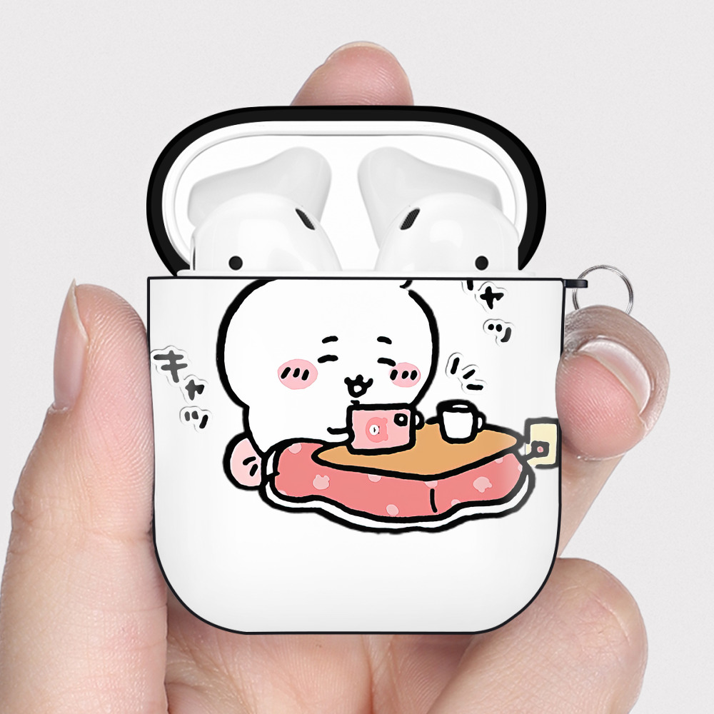 （画像用） ちいかわ ちいかわ Chii-kawa chiikawa AirPods 第2世代保護ケース ハードシェル ブラック 耐衝撃・防指紋・カラビナ付き