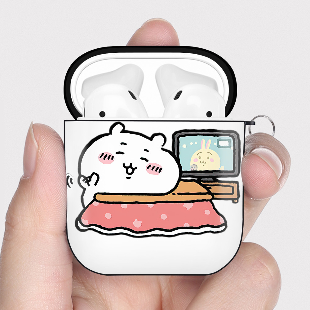 （画像用） ちいかわ ちいかわ Chii-kawa chiikawa AirPods 第2世代保護ケース ハードシェル ブラック 耐衝撃・防指紋・カラビナ付き