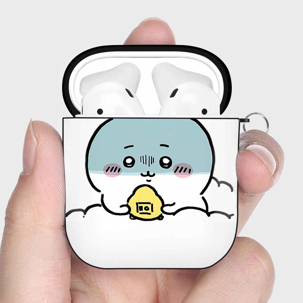 （画像用） ちいかわ ちいかわ Chii-kawa chiikawa AirPods 第2世代保護ケース ハードシェル ブラック 耐衝撃・防指紋・カラビナ付き