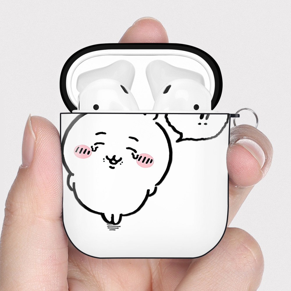 （画像用） ちいかわ ちいかわ Chii-kawa chiikawa AirPods 第2世代保護ケース ハードシェル ブラック 耐衝撃・防指紋・カラビナ付き