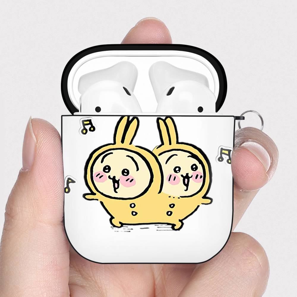 （画像用） ちいかわ うさぎ Chii-kawa usagi AirPods 第2世代保護ケース ハードシェル ブラック 耐衝撃・防指紋・カラビナ付き