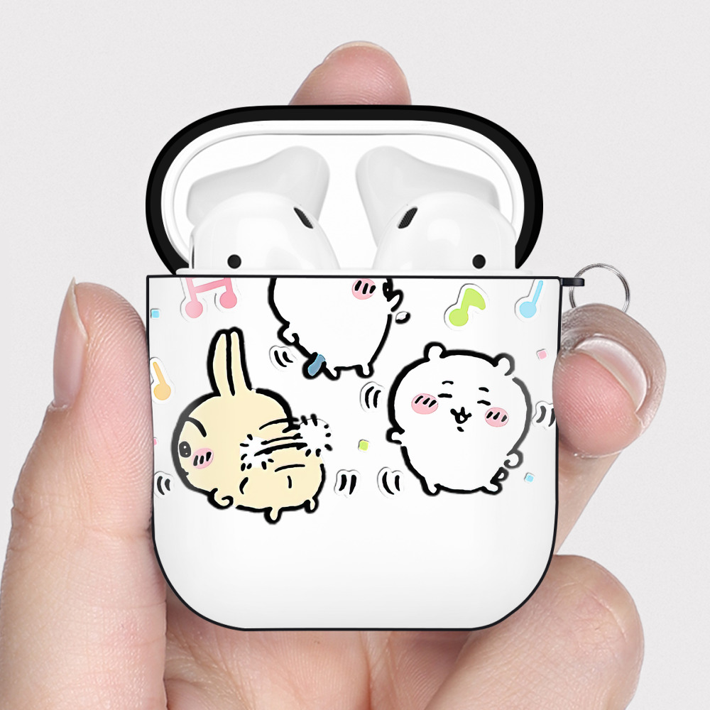 （画像用） ちいかわ うさぎ Chii-kawa usagi AirPods 第2世代保護ケース ハードシェル ブラック 耐衝撃・防指紋・カラビナ付き