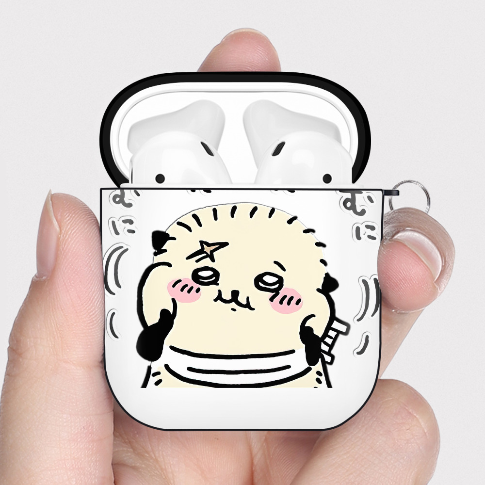 （画像用） ちいかわ ラッコ Chii-kawa Sea otter AirPods 第2世代保護ケース ハードシェル ブラック 耐衝撃・防指紋・カラビナ付き