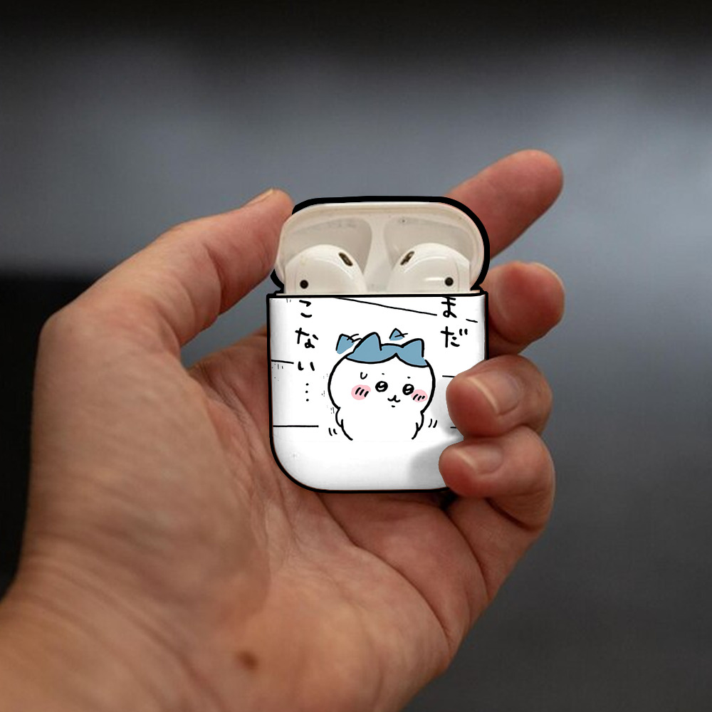 ちいかわ ハチワレ Chii-kawa hachiware AirPods 第2世代保護ケース ハードシェル ブラック 耐衝撃・防指紋・カラビナ付き