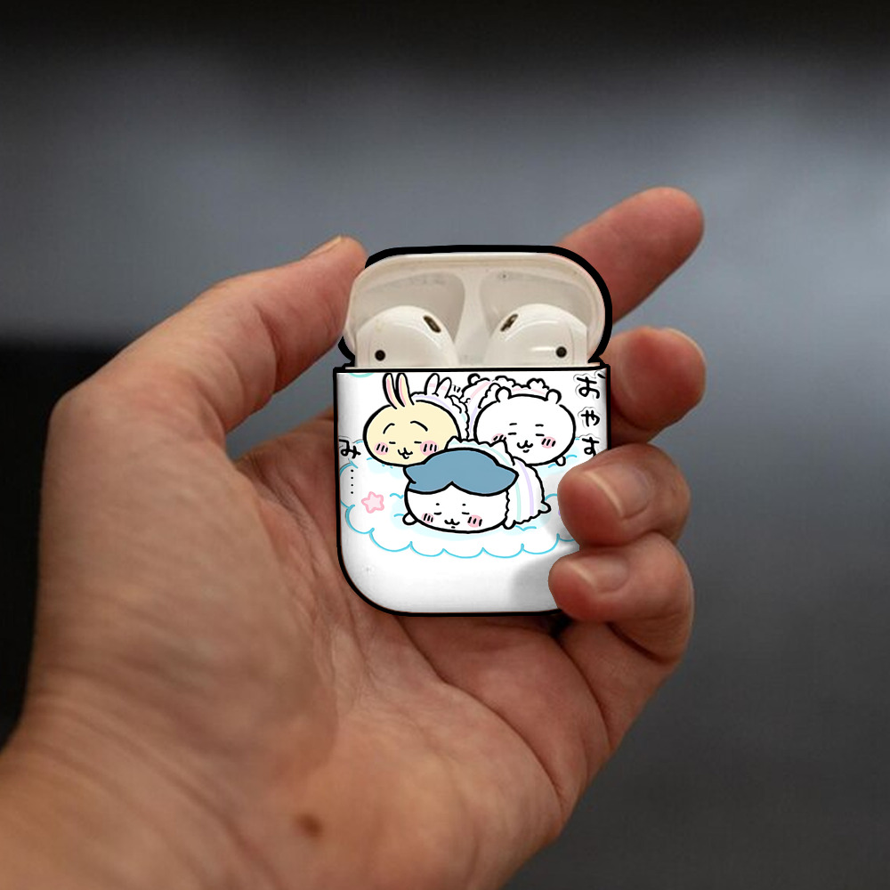 ちいかわ ハチワレ Chii-kawa hachiware AirPods 第2世代保護ケース ハードシェル ブラック 耐衝撃・防指紋・カラビナ付き