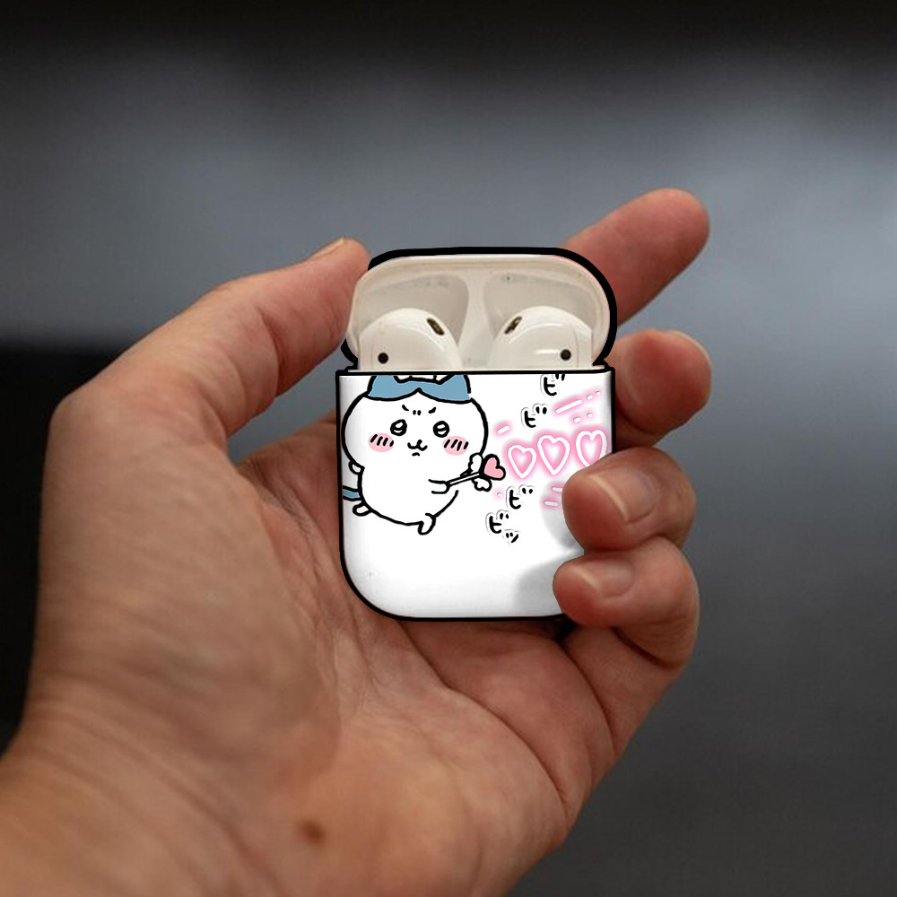 ちいかわ ハチワレ Chii-kawa hachiware AirPods 第2世代保護ケース ハードシェル ブラック 耐衝撃・防指紋・カラビナ付き