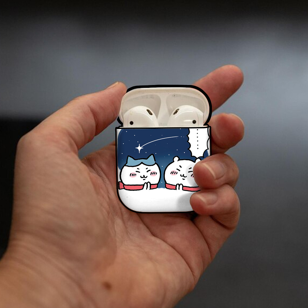 ちいかわ ハチワレ Chii-kawa hachiware AirPods 第2世代保護ケース ハードシェル ブラック 耐衝撃・防指紋・カラビナ付き