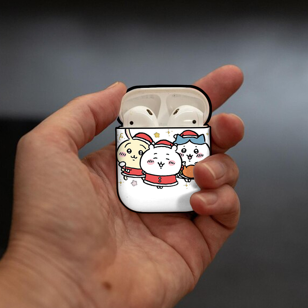 ちいかわ ハチワレ Chii-kawa hachiware AirPods 第2世代保護ケース ハードシェル ブラック 耐衝撃・防指紋・カラビナ付き
