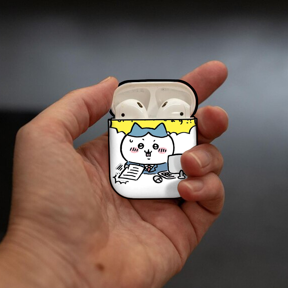 ちいかわ ハチワレ Chii-kawa hachiware AirPods 第2世代保護ケース ハードシェル ブラック 耐衝撃・防指紋・カラビナ付き