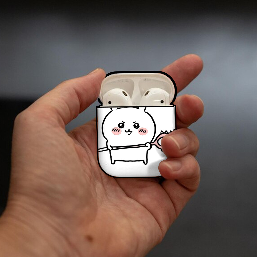 ちいかわ ちいかわ Chii-kawa chiikawa AirPods 第2世代保護ケース ハードシェル ブラック 耐衝撃・防指紋・カラビナ付き