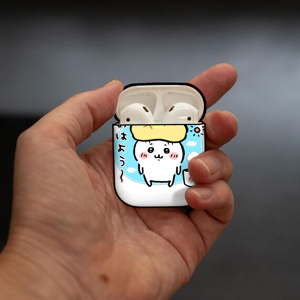 ちいかわ ちいかわ Chii-kawa chiikawa AirPods 第2世代保護ケース ハードシェル ブラック 耐衝撃・防指紋・カラビナ付き