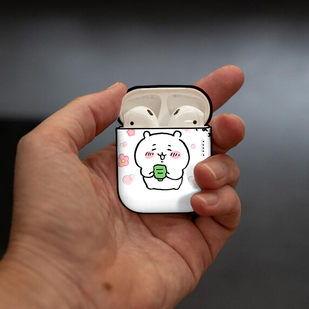 ちいかわ ちいかわ Chii-kawa chiikawa AirPods 第2世代保護ケース ハードシェル ブラック 耐衝撃・防指紋・カラビナ付き