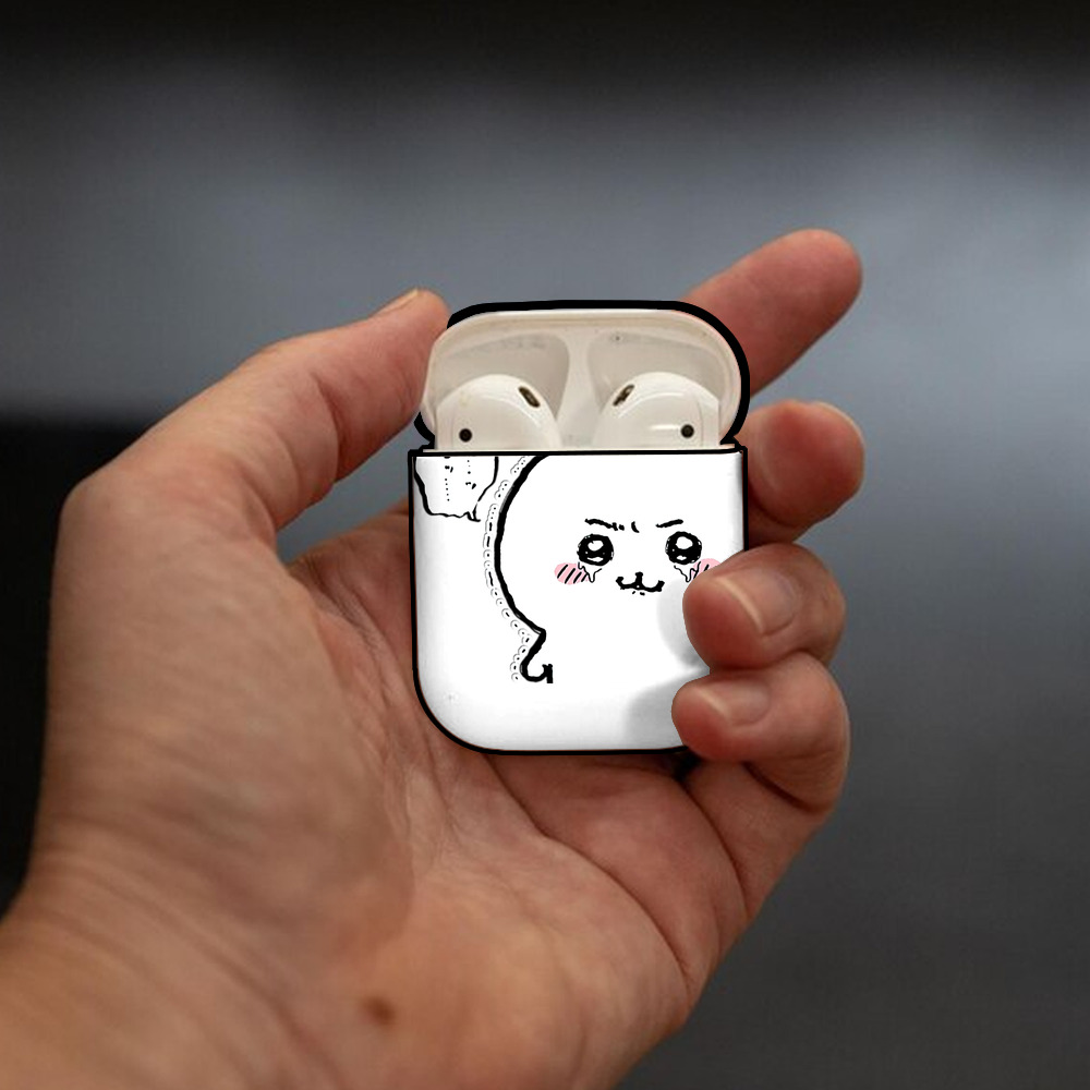 ちいかわ ちいかわ Chii-kawa chiikawa AirPods 第2世代保護ケース ハードシェル ブラック 耐衝撃・防指紋・カラビナ付き