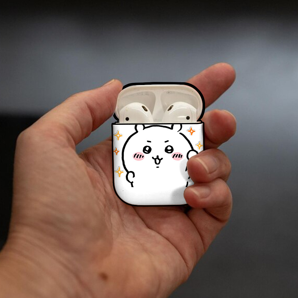 ちいかわ ちいかわ Chii-kawa chiikawa AirPods 第2世代保護ケース ハードシェル ブラック 耐衝撃・防指紋・カラビナ付き