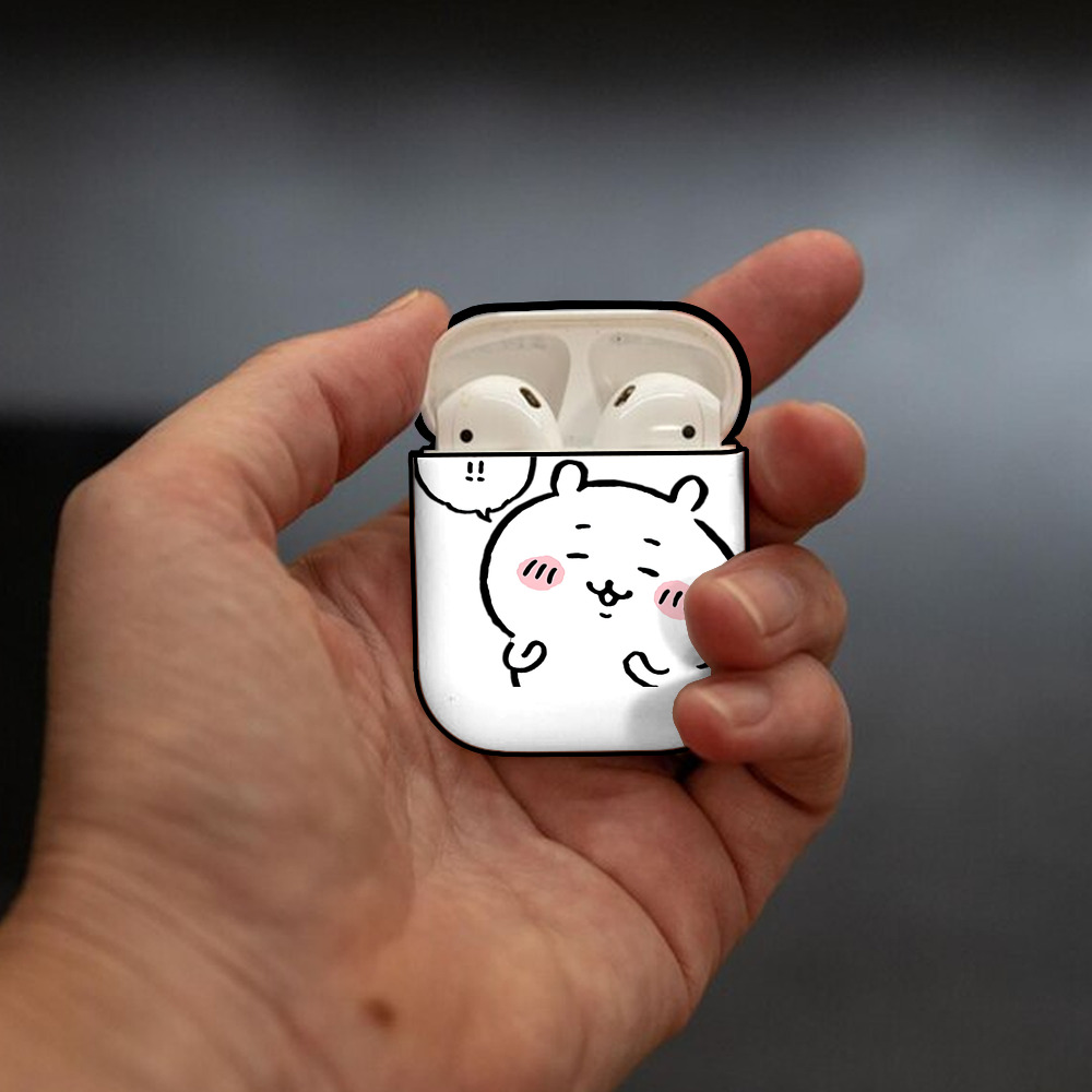 ちいかわ ちいかわ Chii-kawa chiikawa AirPods 第2世代保護ケース ハードシェル ブラック 耐衝撃・防指紋・カラビナ付き