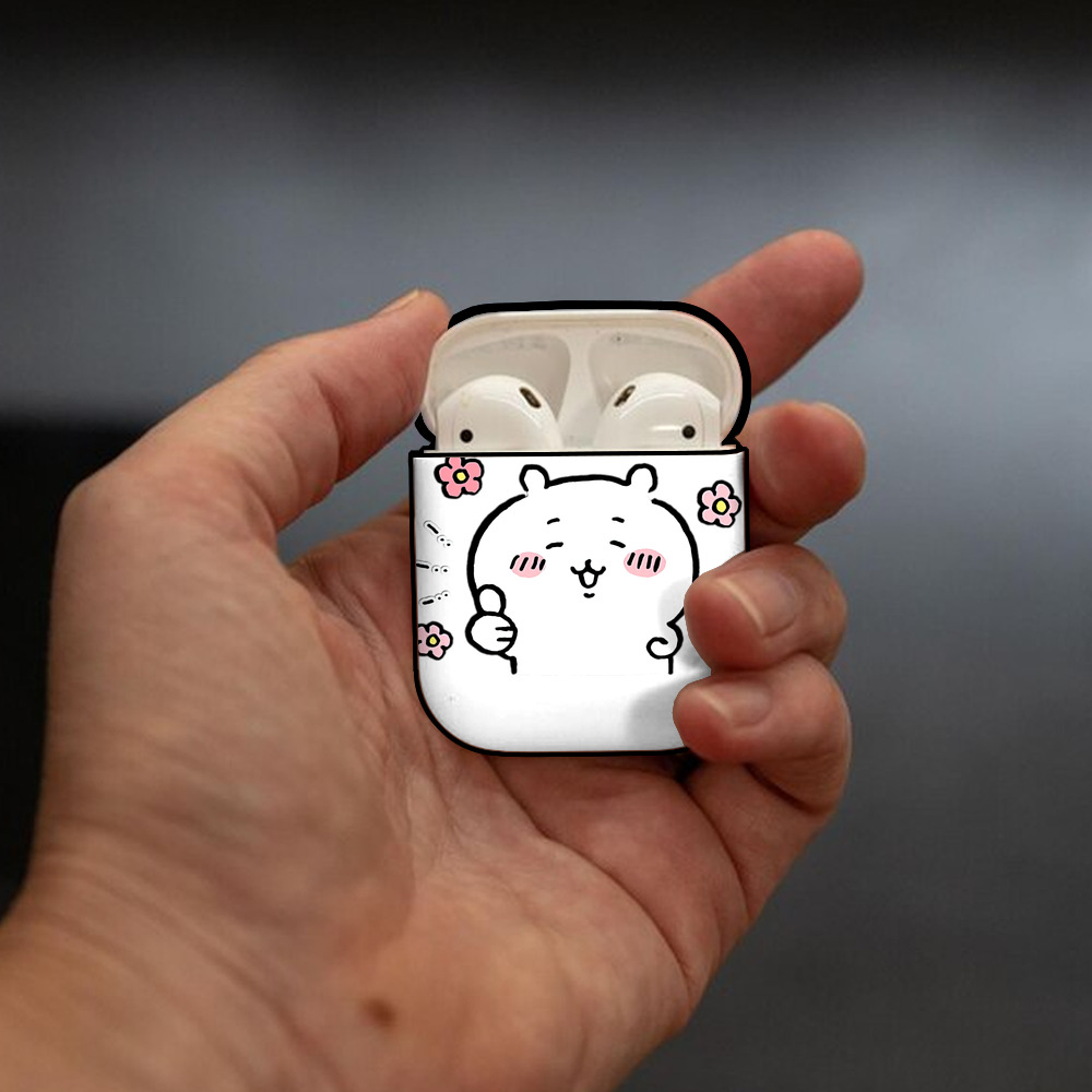ちいかわ ちいかわ Chii-kawa chiikawa AirPods 第2世代保護ケース ハードシェル ブラック 耐衝撃・防指紋・カラビナ付き