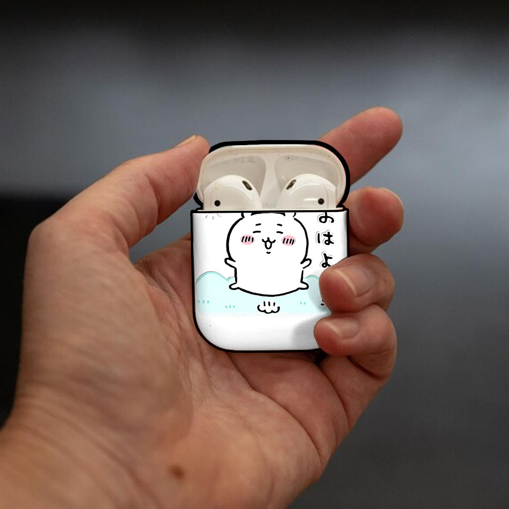 ちいかわ ちいかわ Chii-kawa chiikawa AirPods 第2世代保護ケース ハードシェル ブラック 耐衝撃・防指紋・カラビナ付き