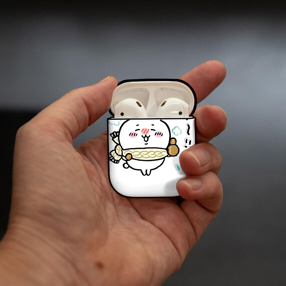 ちいかわ ちいかわ Chii-kawa chiikawa AirPods 第2世代保護ケース ハードシェル ブラック 耐衝撃・防指紋・カラビナ付き