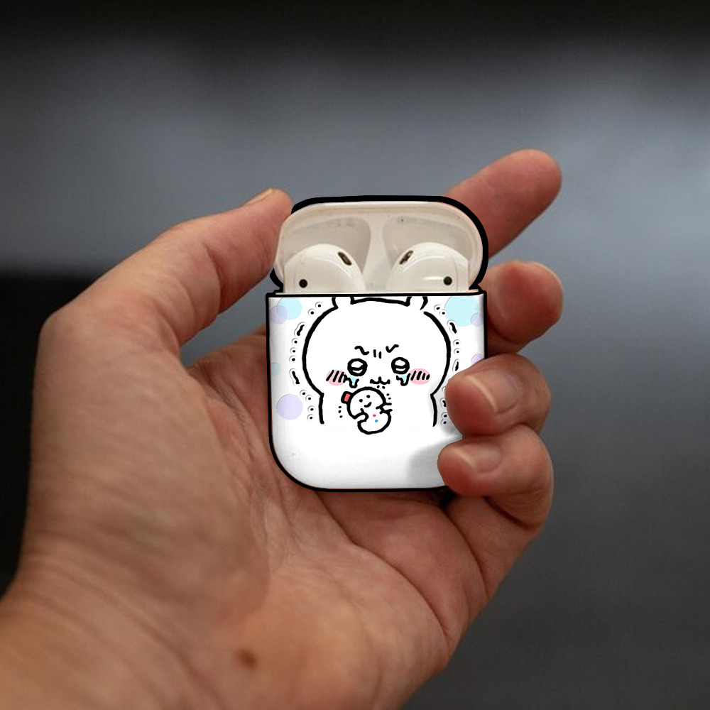ちいかわ ちいかわ Chii-kawa chiikawa AirPods 第2世代保護ケース ハードシェル ブラック 耐衝撃・防指紋・カラビナ付き