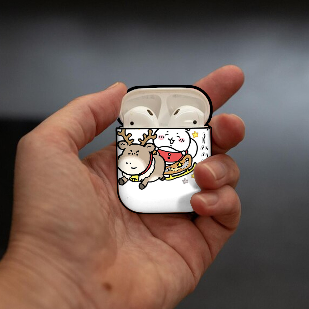 ちいかわ ちいかわ Chii-kawa chiikawa AirPods 第2世代保護ケース ハードシェル ブラック 耐衝撃・防指紋・カラビナ付き
